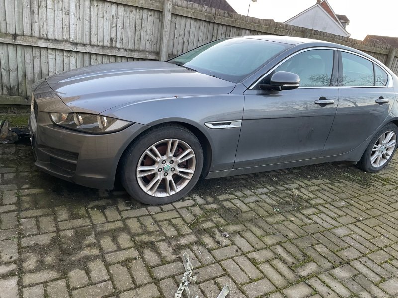 2015 JAGUAR XE 2.0D 180 PRESTIGE 4DR AUTO 1,200 MAKE JAGUAR MODEL XE BODY SALOON... photo